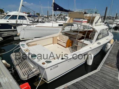 Riva Bertram 25 Sportfisherman fiche technique et avis